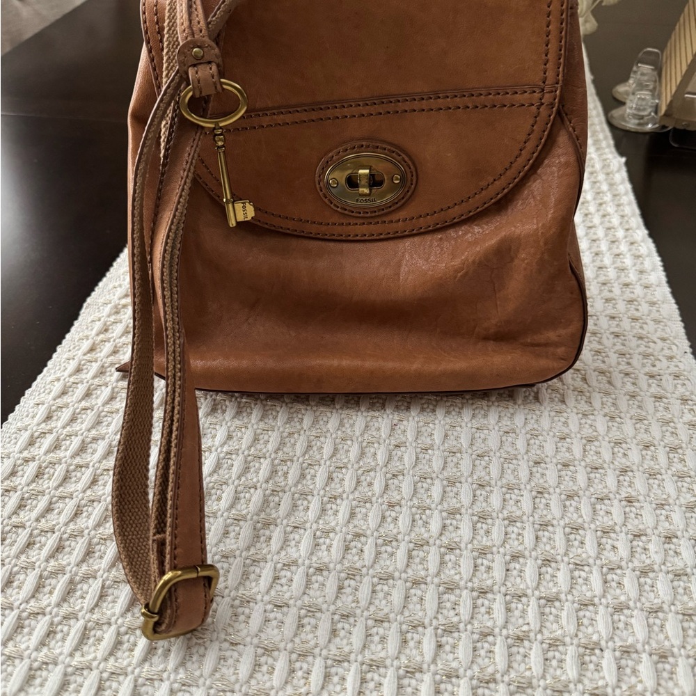 Fossil brand Tan Leather Shoulder Bag